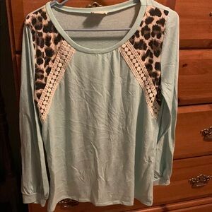 BiBi Green 3/4 Sleeve Leopard Print Blouse